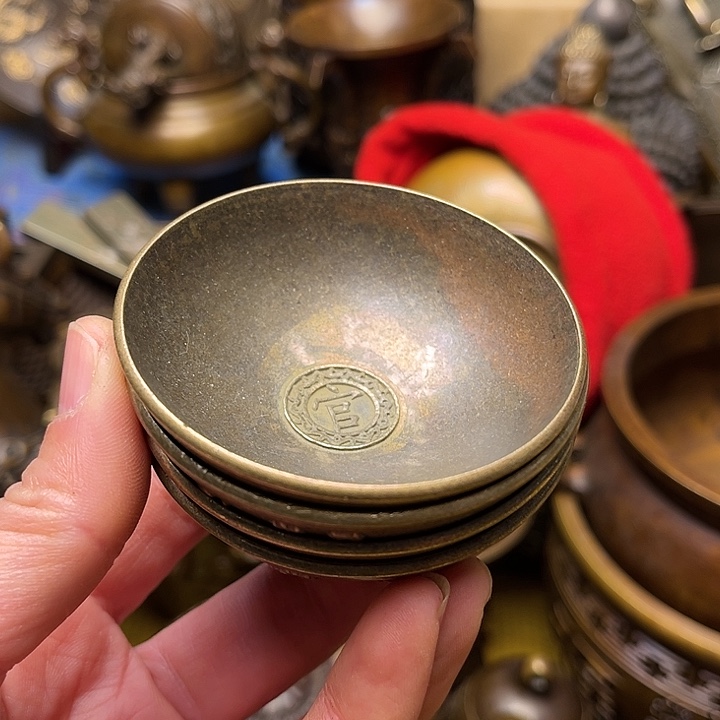 精美铜器批发档口