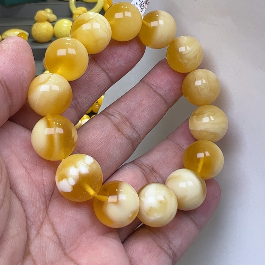 【闪购商品】蜜蜡裸石未镶嵌"***f15➕28克