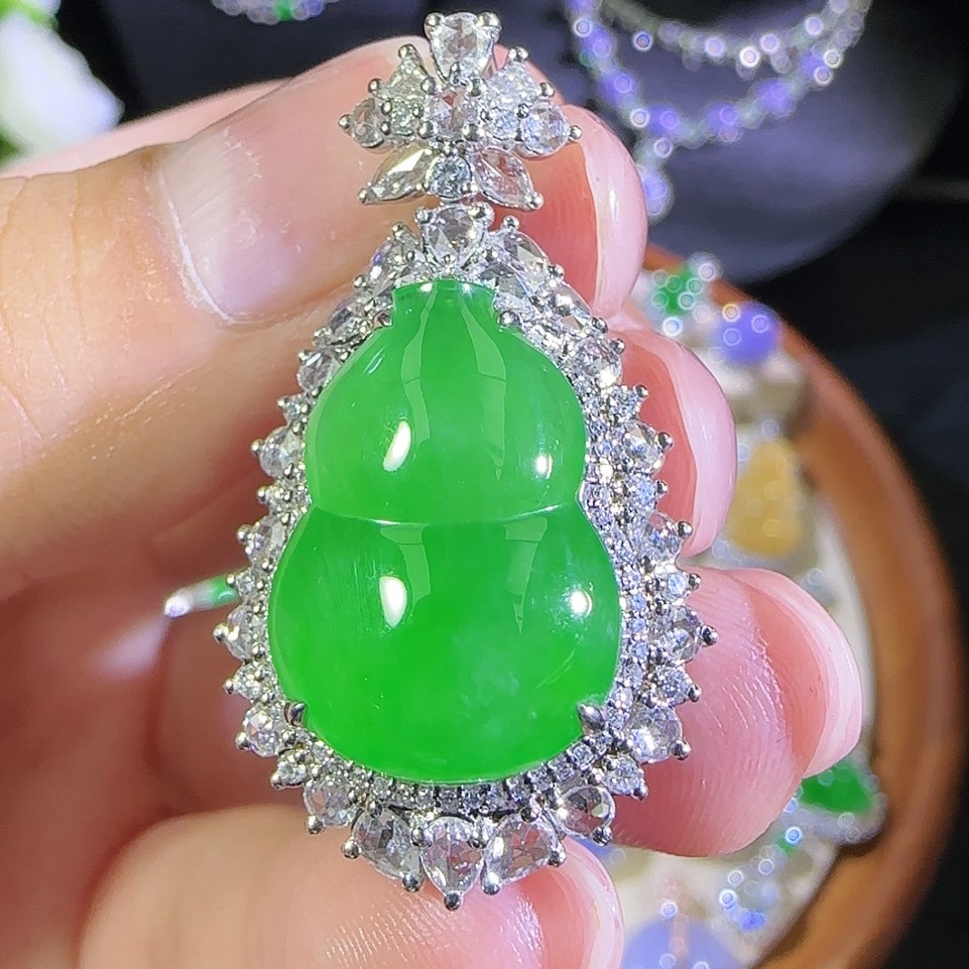 翡翠18K金镶嵌吊坠(不含链)