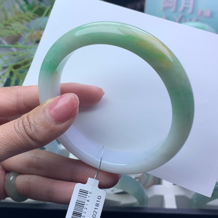 翡翠手镯未镶嵌天然翡翠手镯