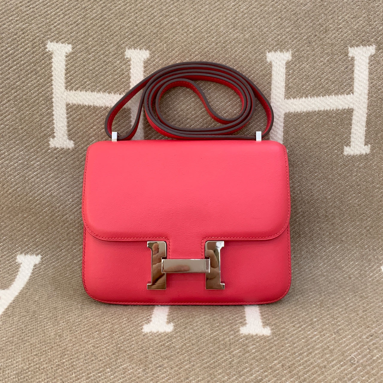 99新 Hermes/爱马仕 constance 19 Cs皮  极致粉0216m4 
