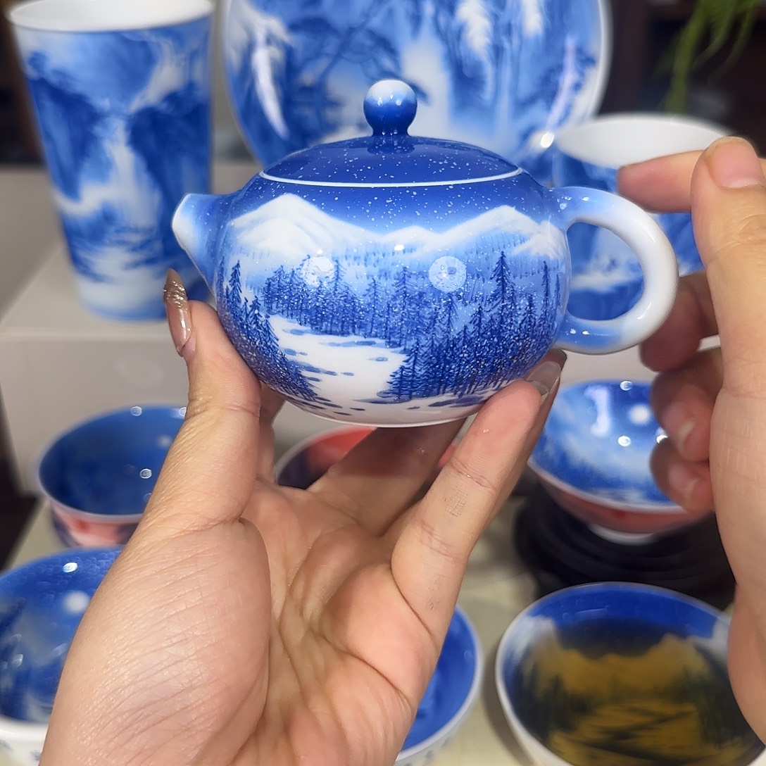 缘***何青花山水手绘手工壶