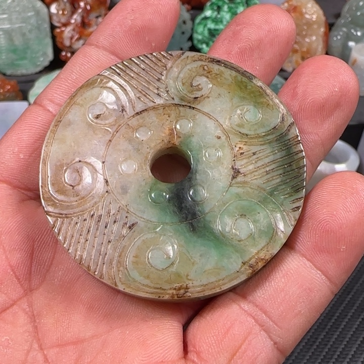 哈***瑞定制翡翠未镶嵌翡翠