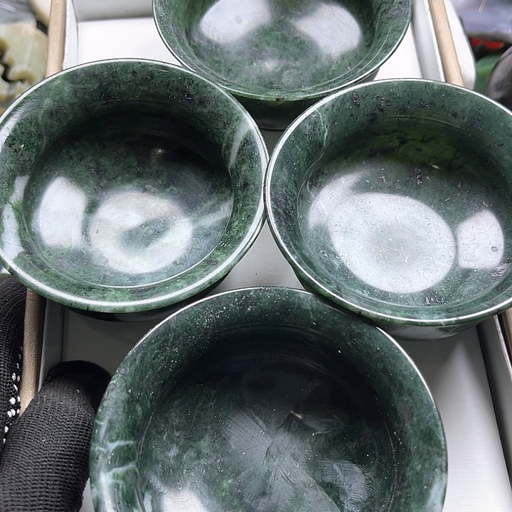 和田玉（糖玉）和田玉边角料9K金镶嵌花**a