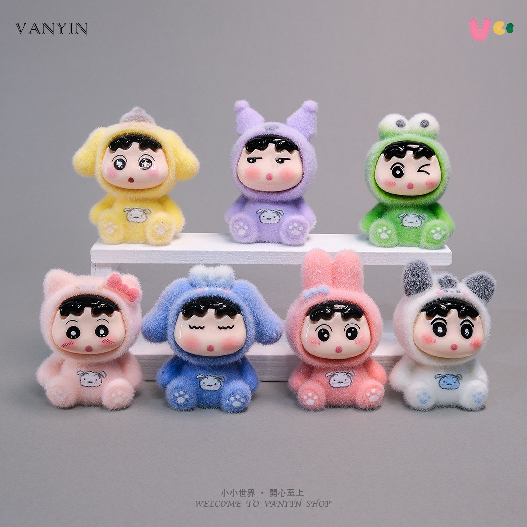 蜡笔小新创意可爱网红小摆件工位解压治愈系装饰品车载中控台摆设