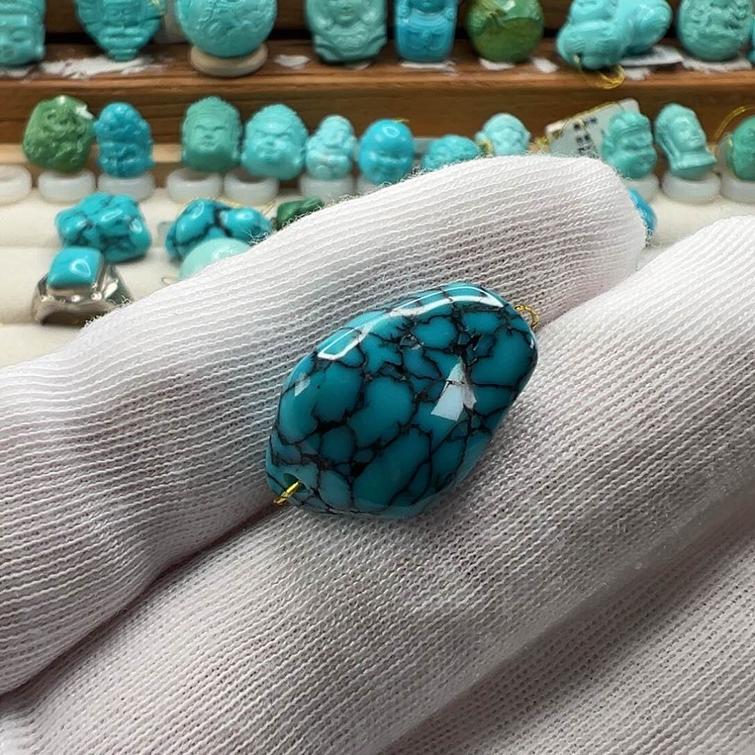绿松石配饰未镶嵌
