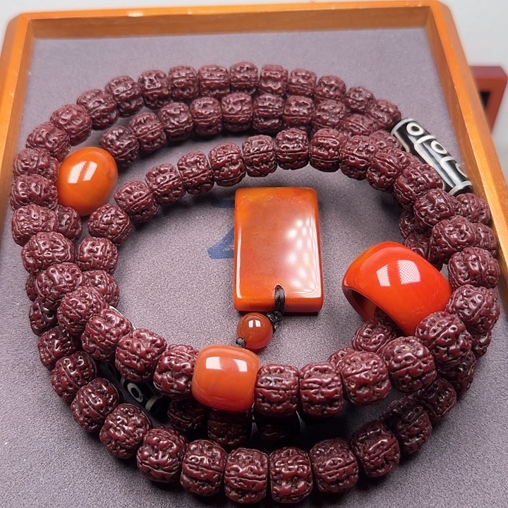 金刚菩提吊坠金刚菩提吊坠