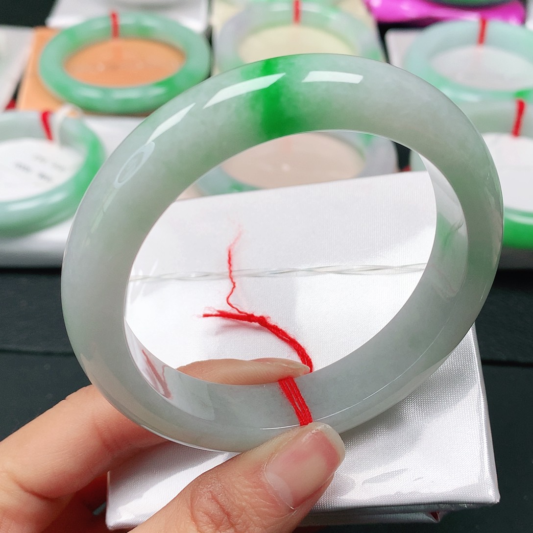 翡翠手镯（圆镯）未镶嵌天然翡翠手镯57