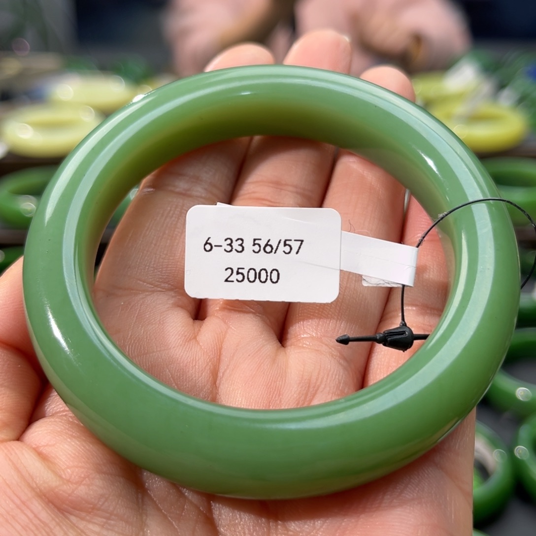 和田玉（碧玉）手镯未镶嵌