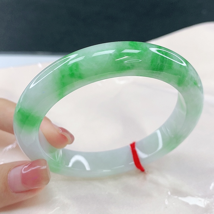 翡翠未镶嵌手镯圈59，64051