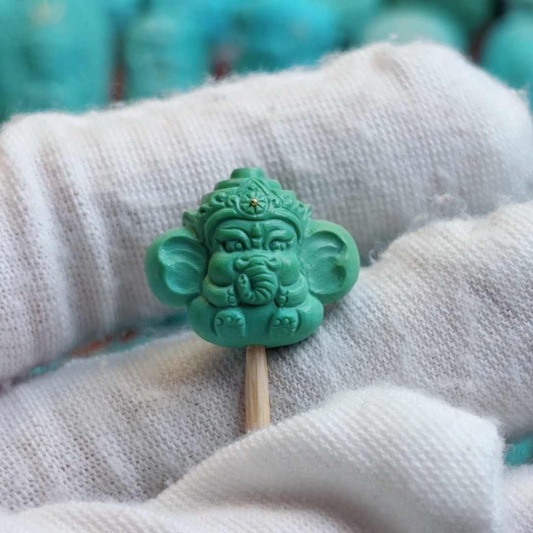 未镶嵌绿松石珠宝奇石