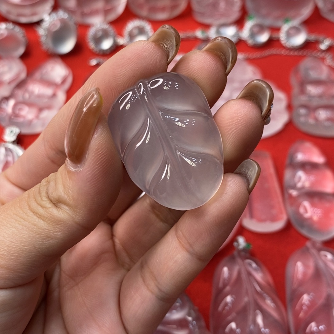 石英质玉未镶嵌吊坠