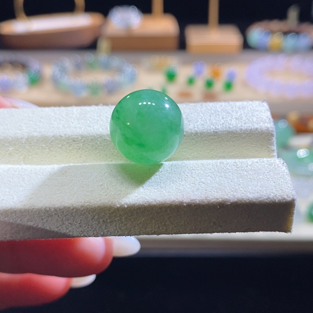 翡翠未镶嵌吊坠(不含链)翡翠冰飘阳绿花珠卡14.3m