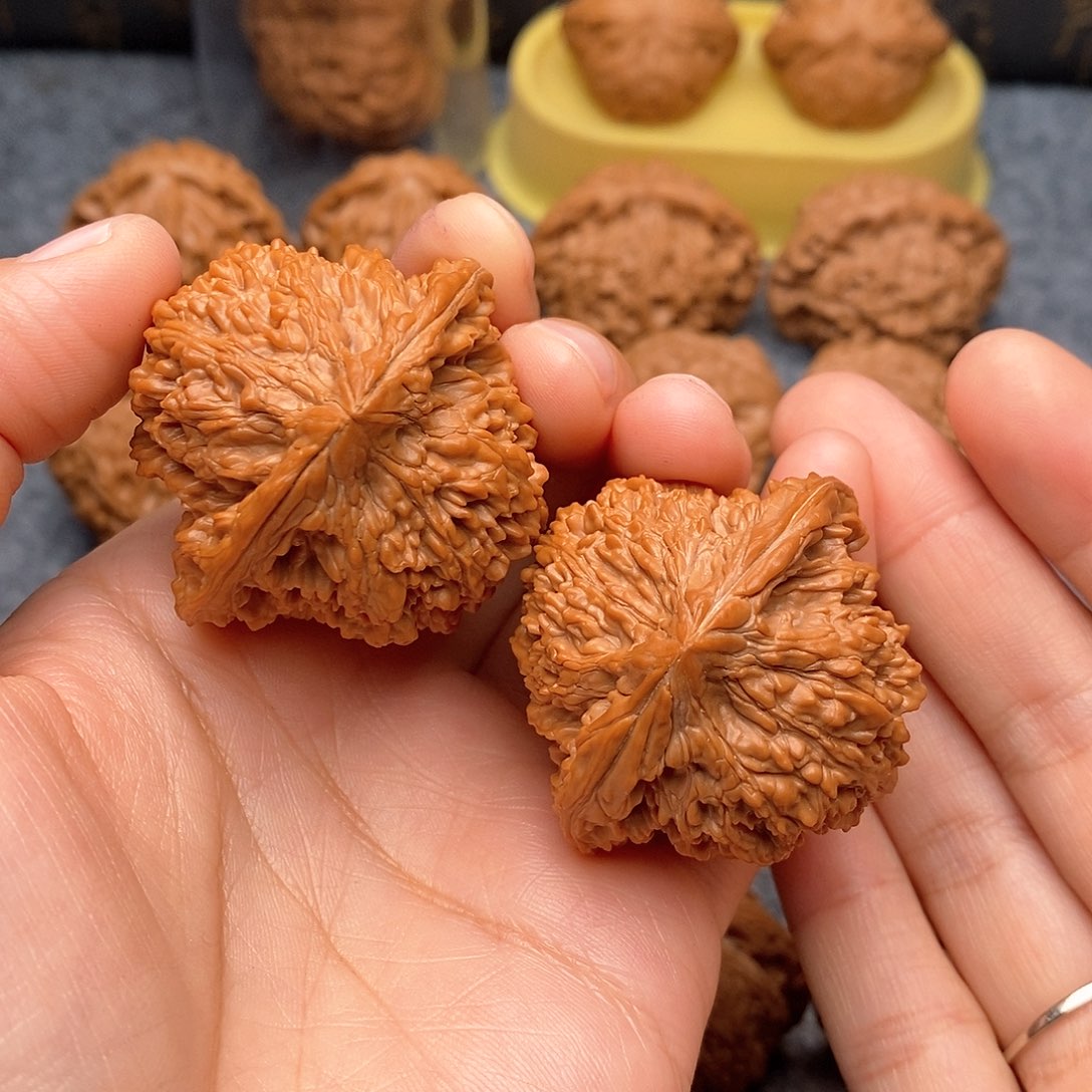 文玩核桃把件狙****满天星43全品