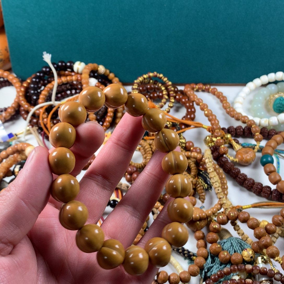 吊坠猴头核桃。。。。。。。。。。