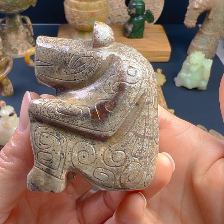 徐***福和田玉（糖玉）未镶嵌颈饰