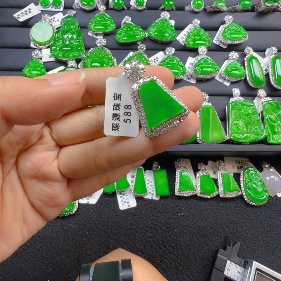 翡翠银S925镶嵌颈饰