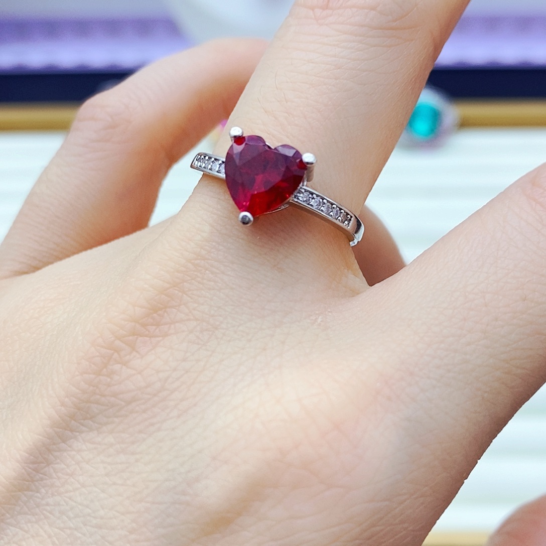 未镶嵌戒指红宝石