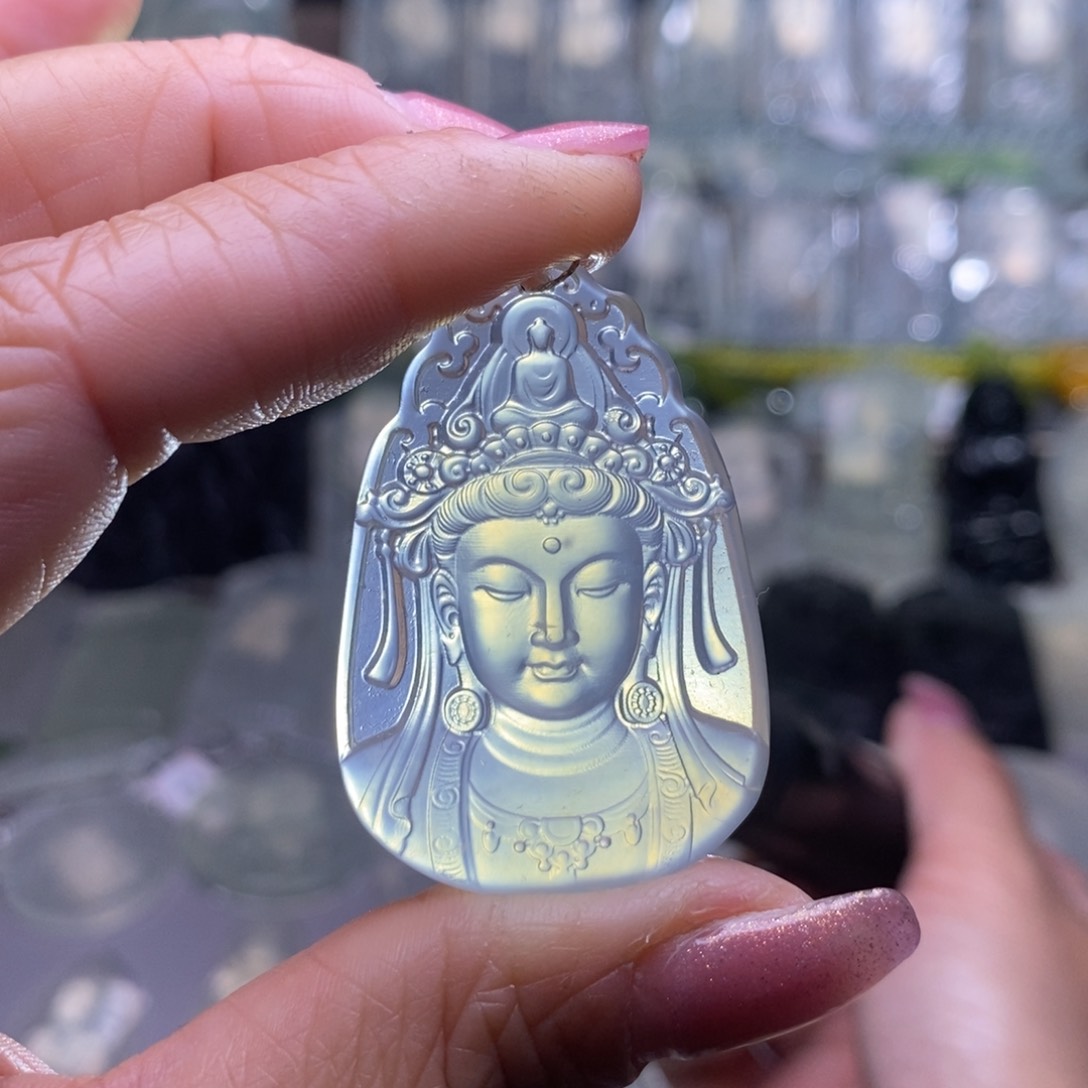 蛇纹石玉颈饰未镶嵌