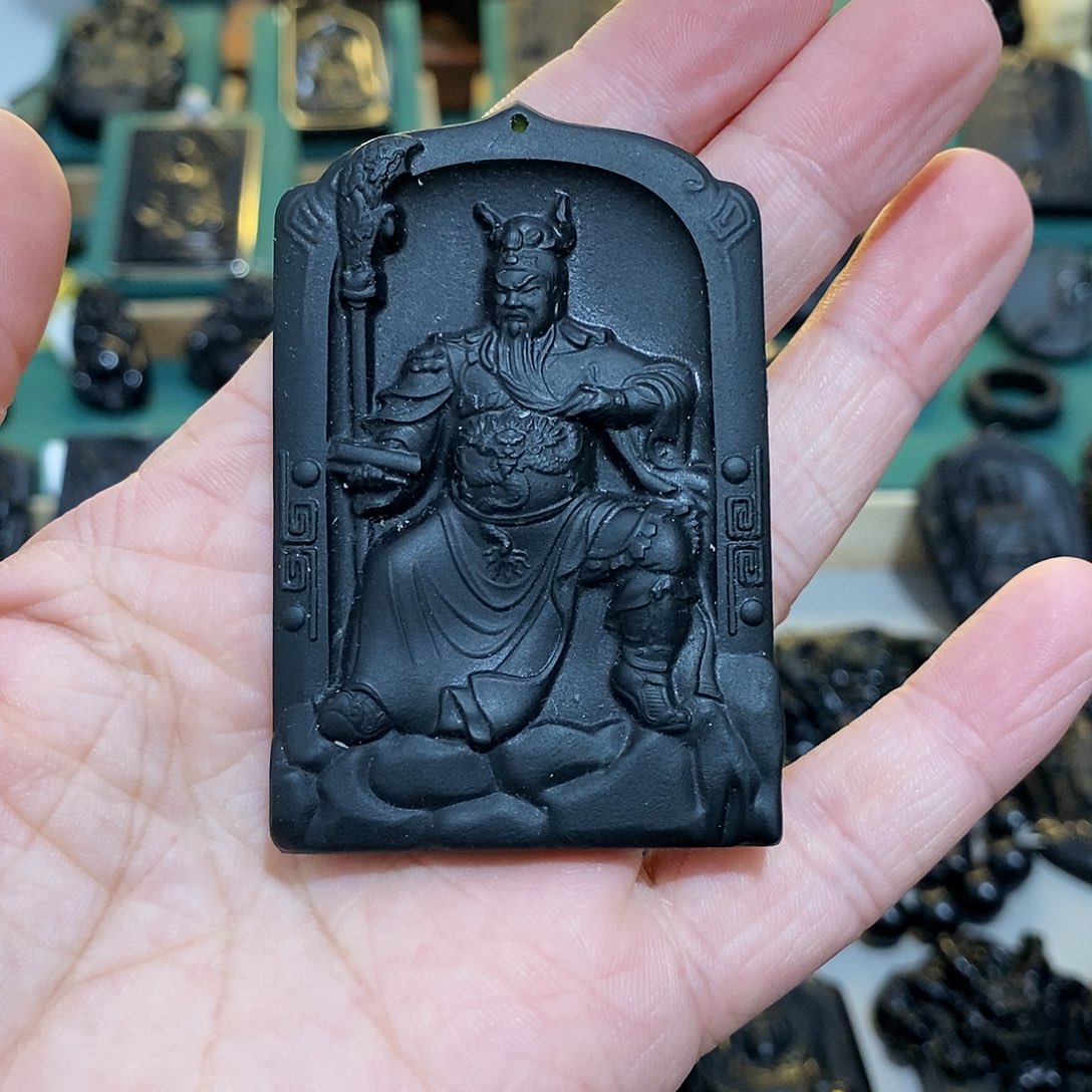 蛇纹石玉颈饰未镶嵌赤*