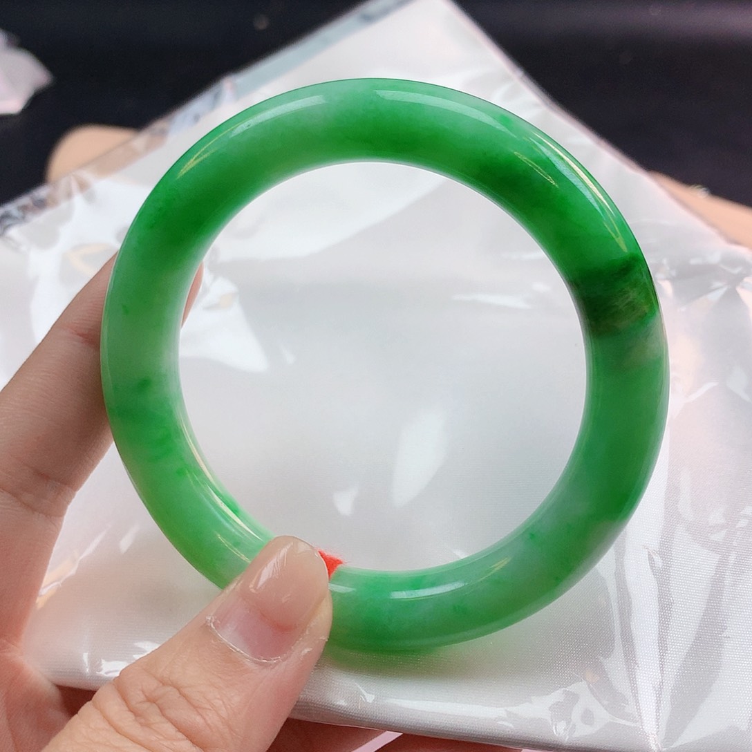 翡翠手镯未镶嵌关*雯55圈圆1917