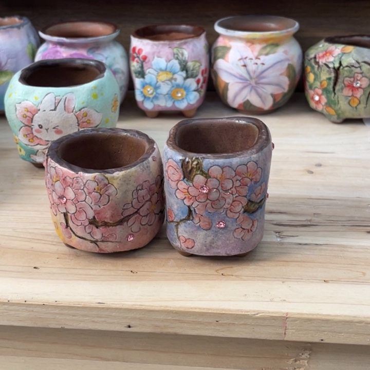 专拍链接两个拇指