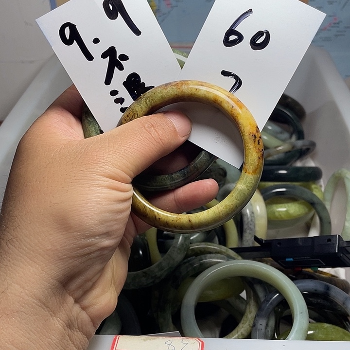 岫玉未镶嵌手镯岫玉精美绝顶佳品