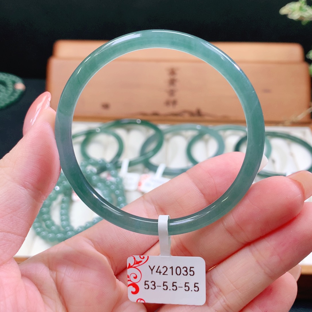 翡翠未镶嵌手镯天然