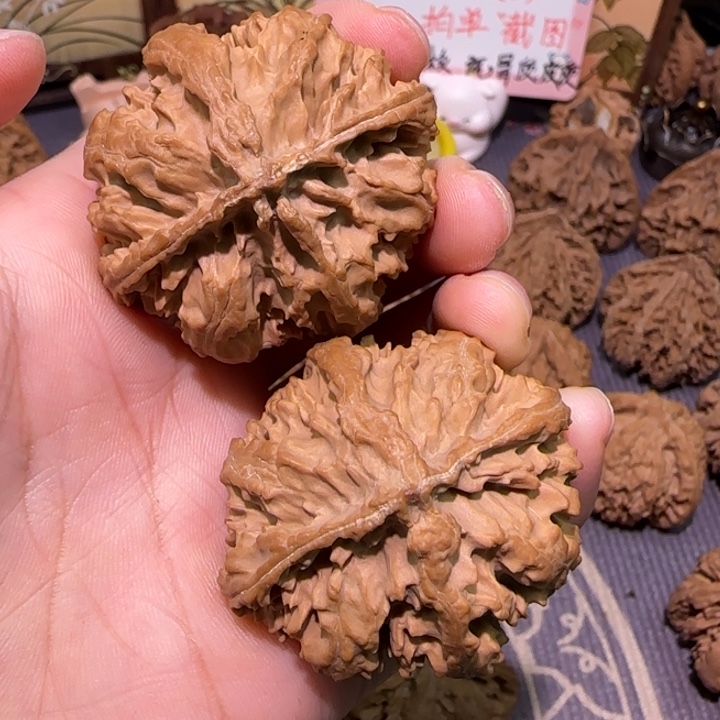 王***冰核桃秦岭文玩核桃3