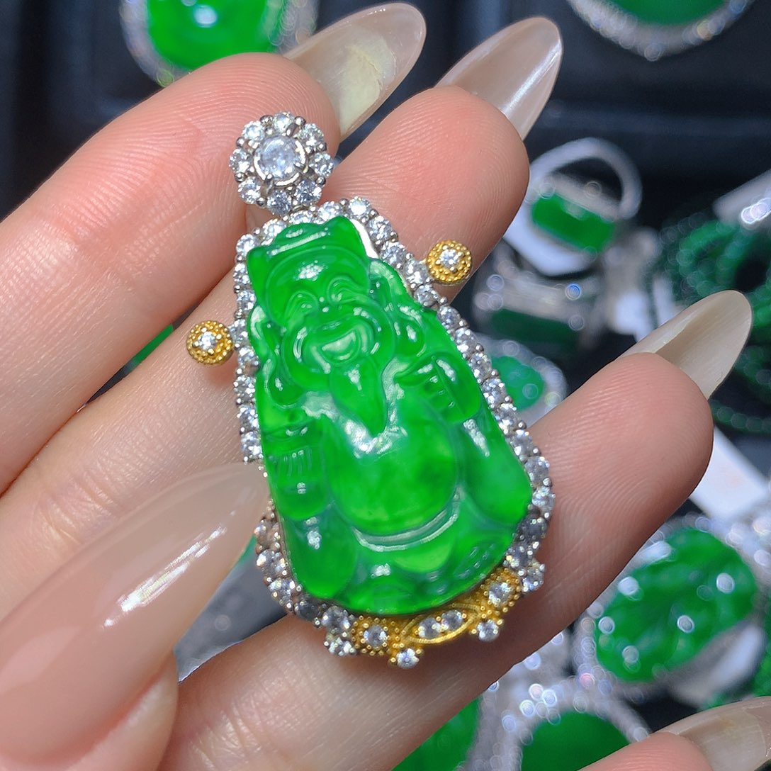 翡翠颈饰银S925镶嵌翡翠