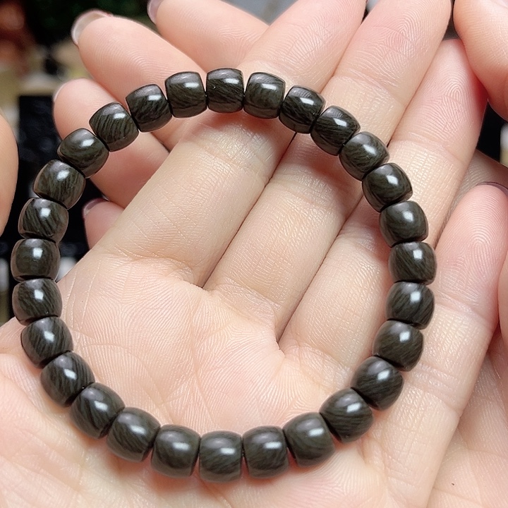 和田玉手链未镶嵌卡8直切草花手串