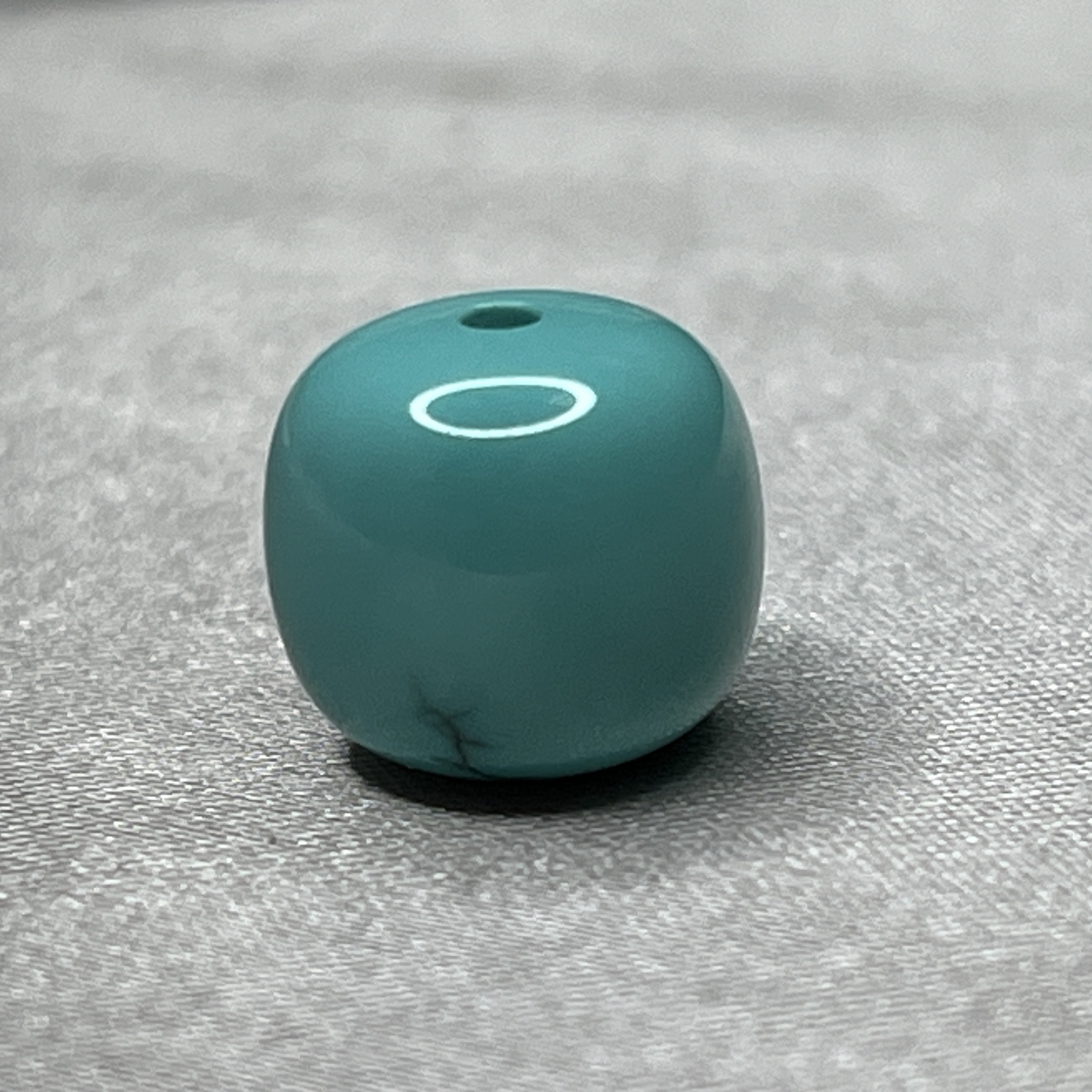 高品质绿松石老型单珠，尺寸10.9x9.9mm重1.92克