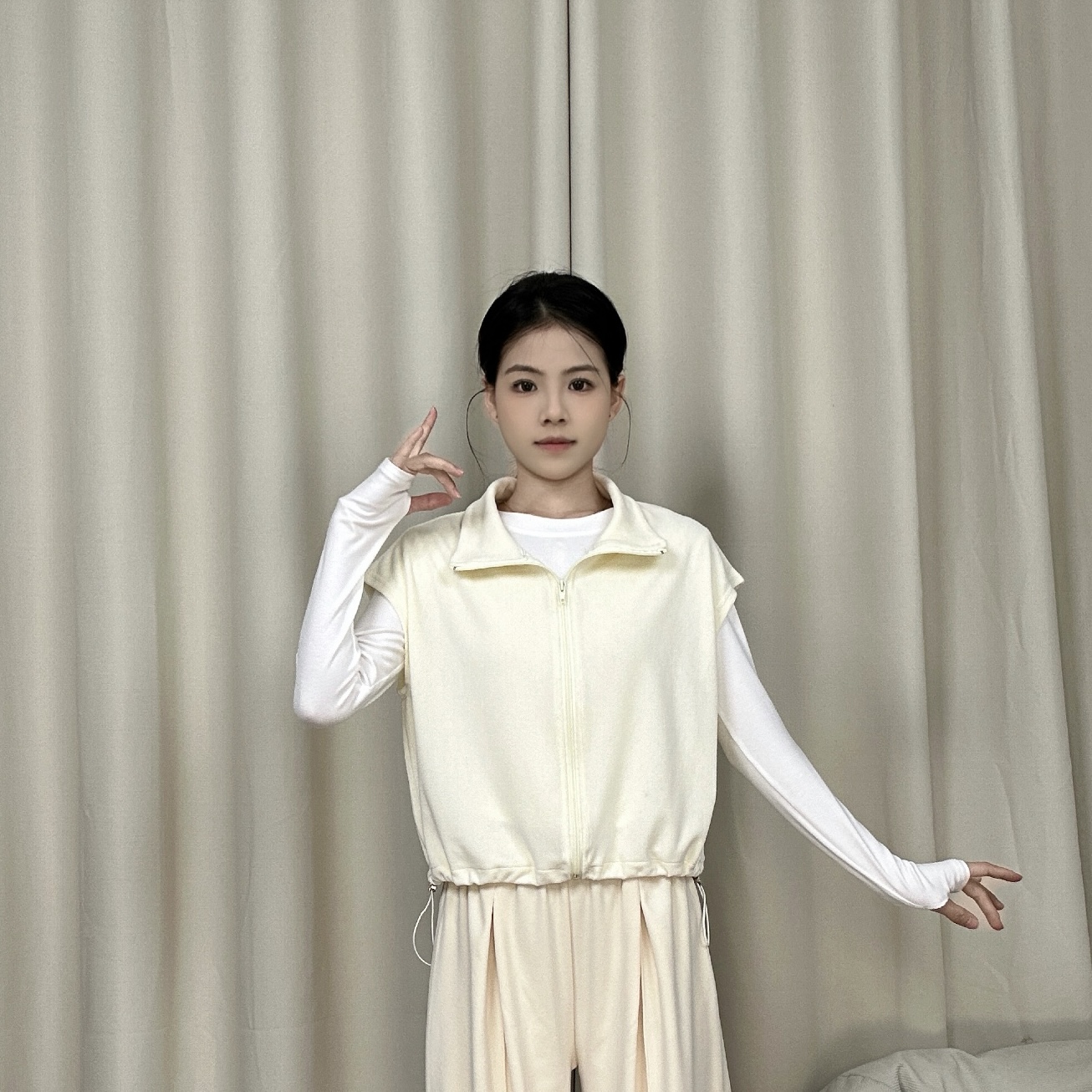 秋冬新款现代舞服上衣外套加绒保暖马甲古典舞健身瑜伽成人舞蹈服