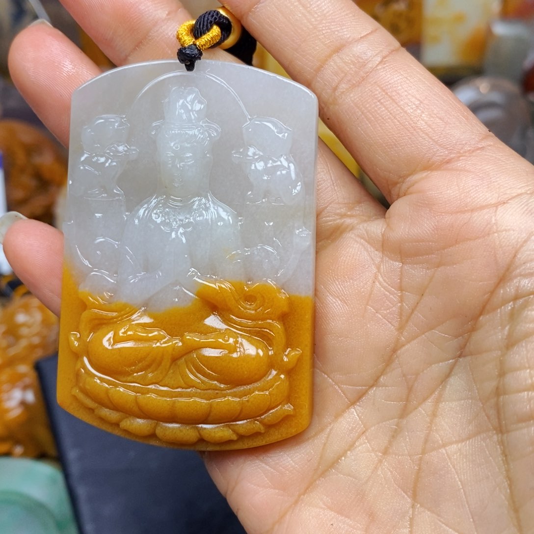 石英质玉（黄龙玉）颈饰未镶嵌