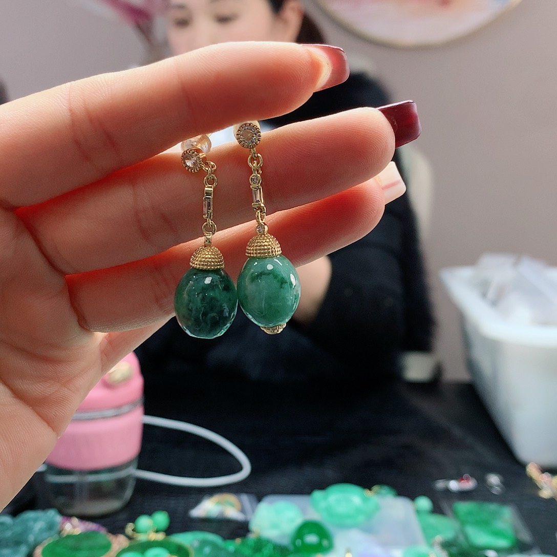 【闪购商品】翡翠耳饰未镶嵌，