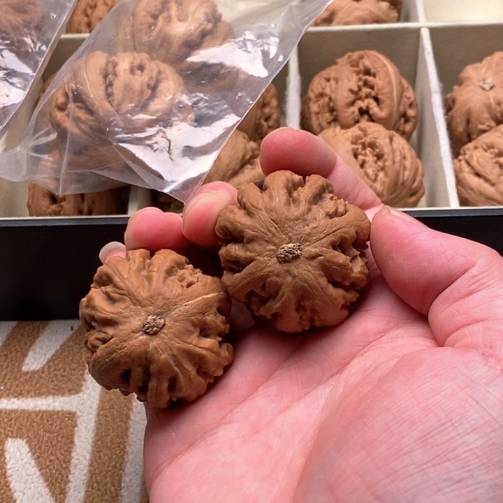 把件文玩核桃W***镖