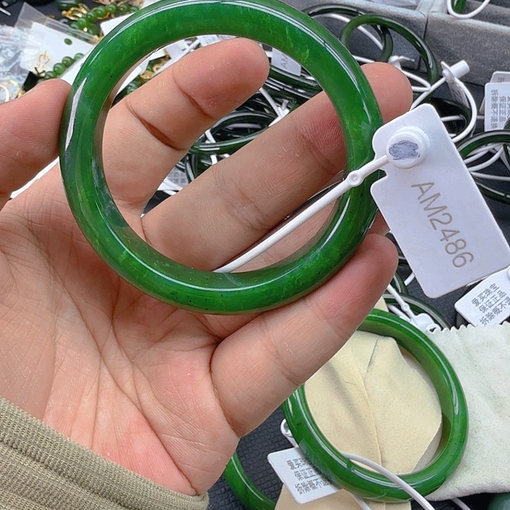 和田玉（碧玉）手镯未镶嵌57