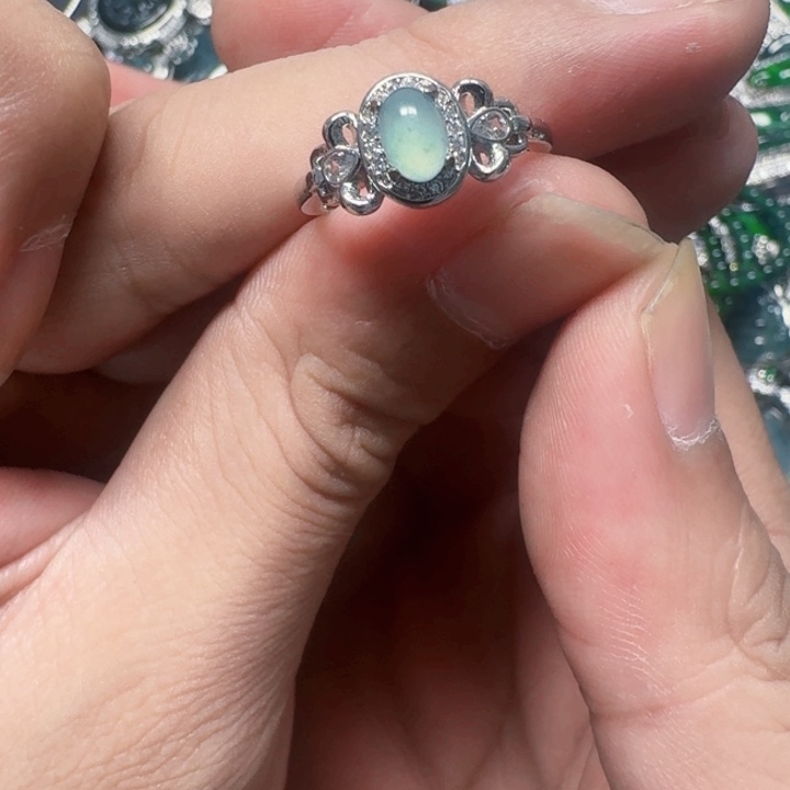 翡翠未镶嵌颈饰天然A货翡翠放漏