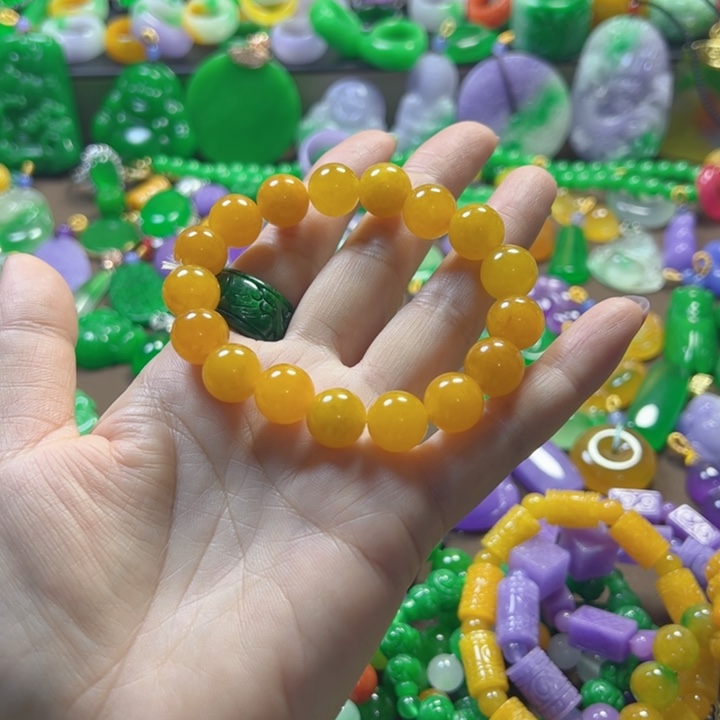 翡翠未镶嵌颈饰手串