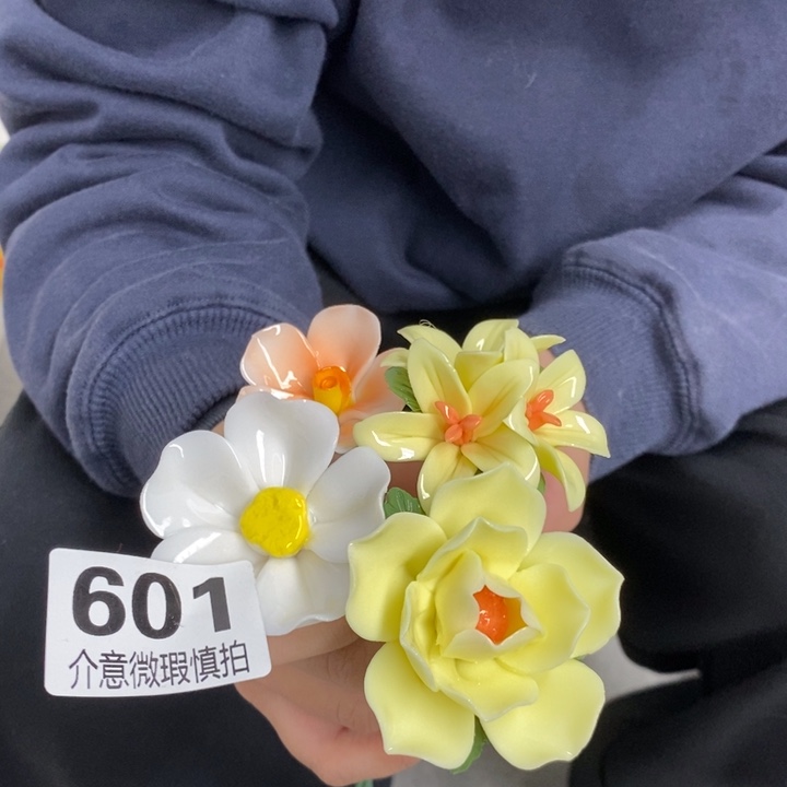 摆件陶瓷材料加工