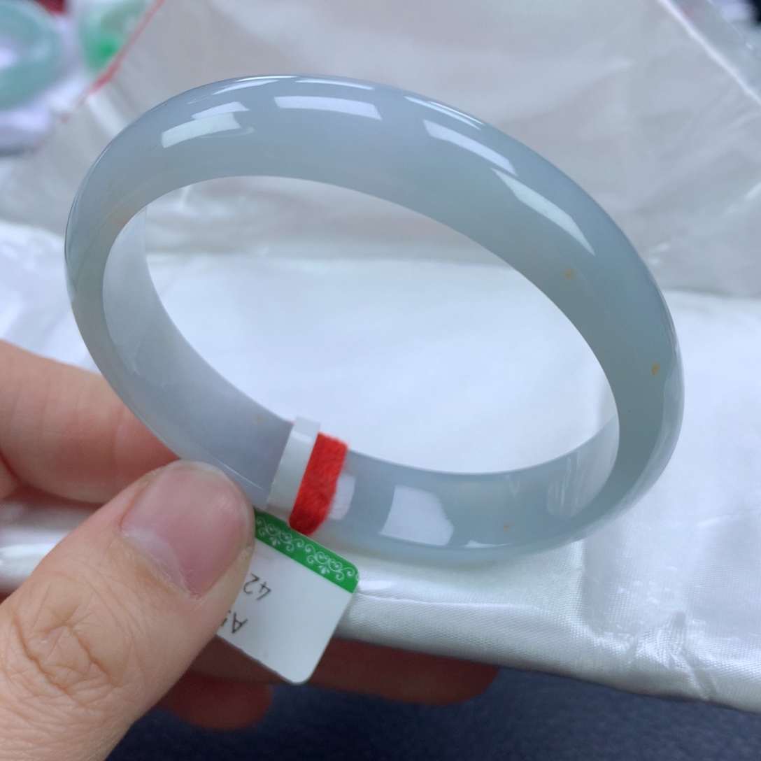 翡翠手镯未镶嵌55贵妃