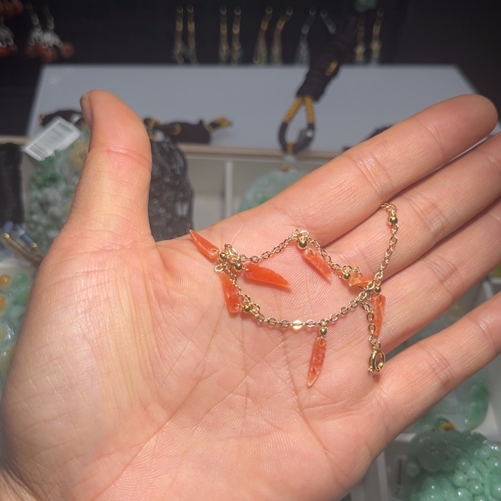 翡翠未镶嵌颈饰挂件