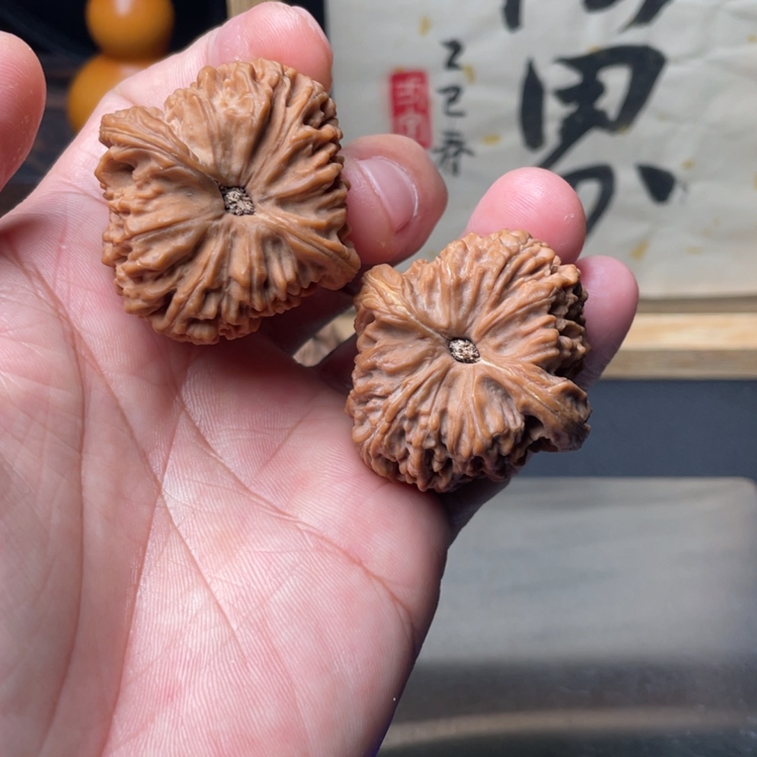 唔***系吊坠文玩核桃南疆石