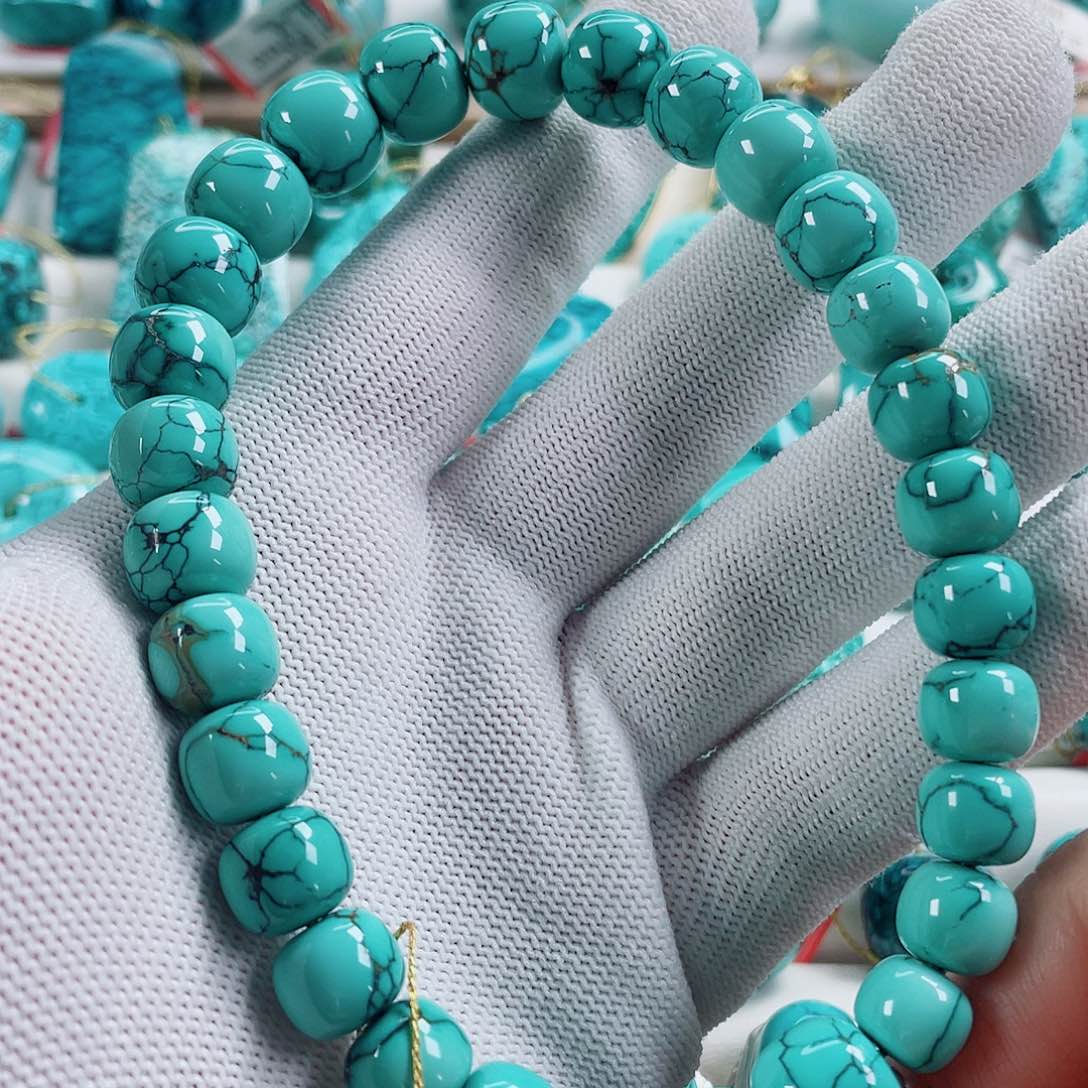 绿松石未镶嵌颈饰