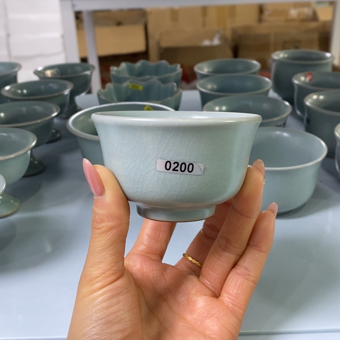 0200微瑕仿古釉炉式杯