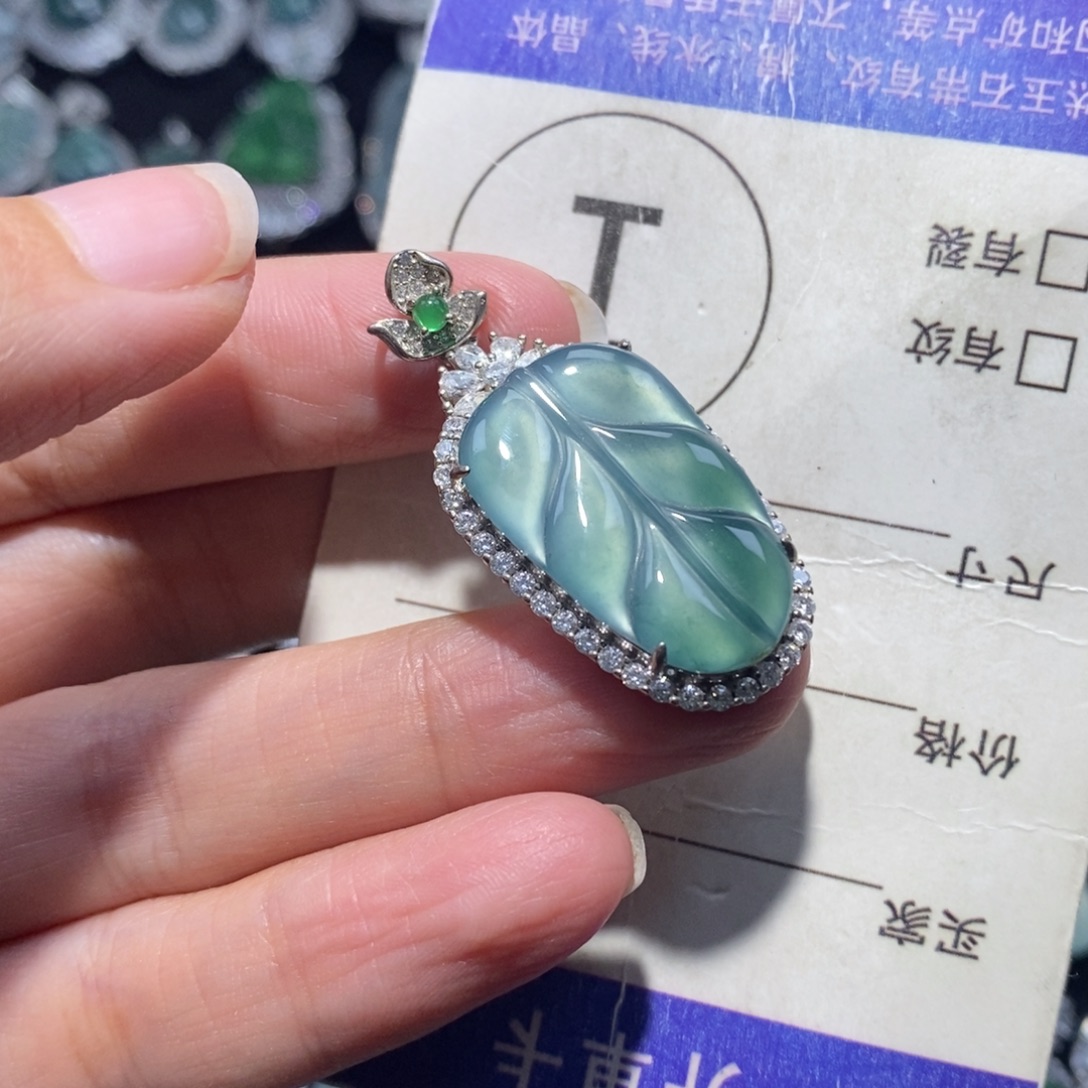 Ö***椰翡翠银S925镶嵌颈饰翡翠