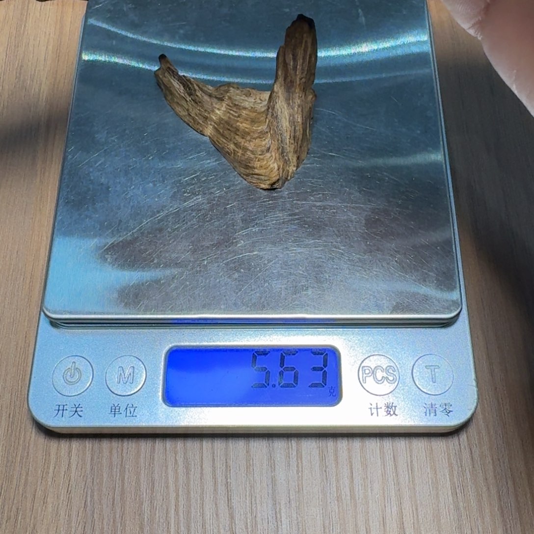 沉香碎屑沉香惠安沉水树根料5.6g