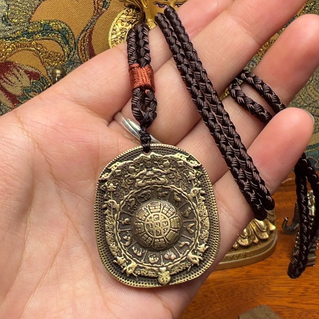 隆***少泥塑藏式风格小元素