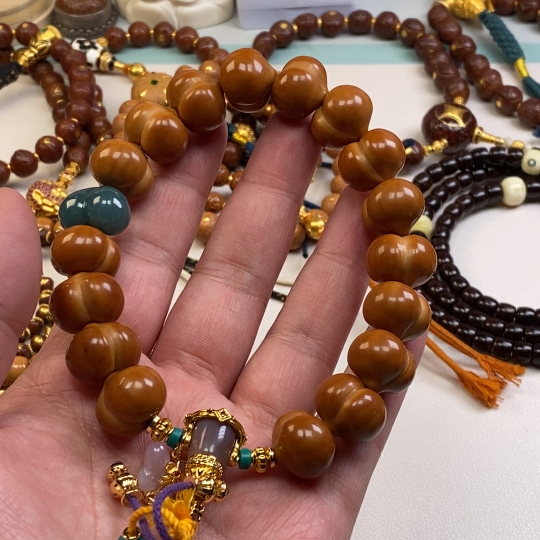 猴头核桃吊坠。。。。。。。。。。