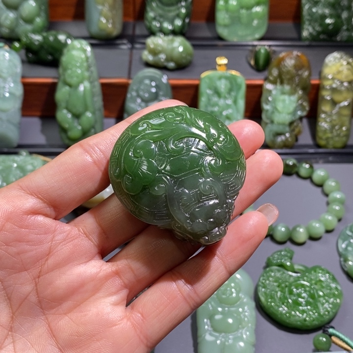 未镶嵌和田玉挂件